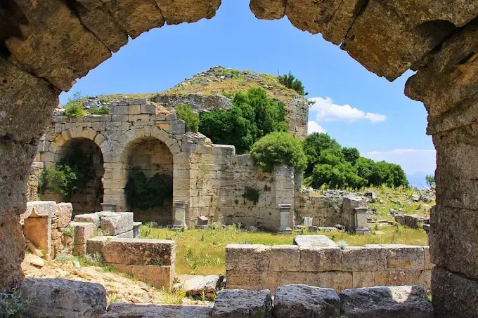 KREMNA ANTİK KENTİ