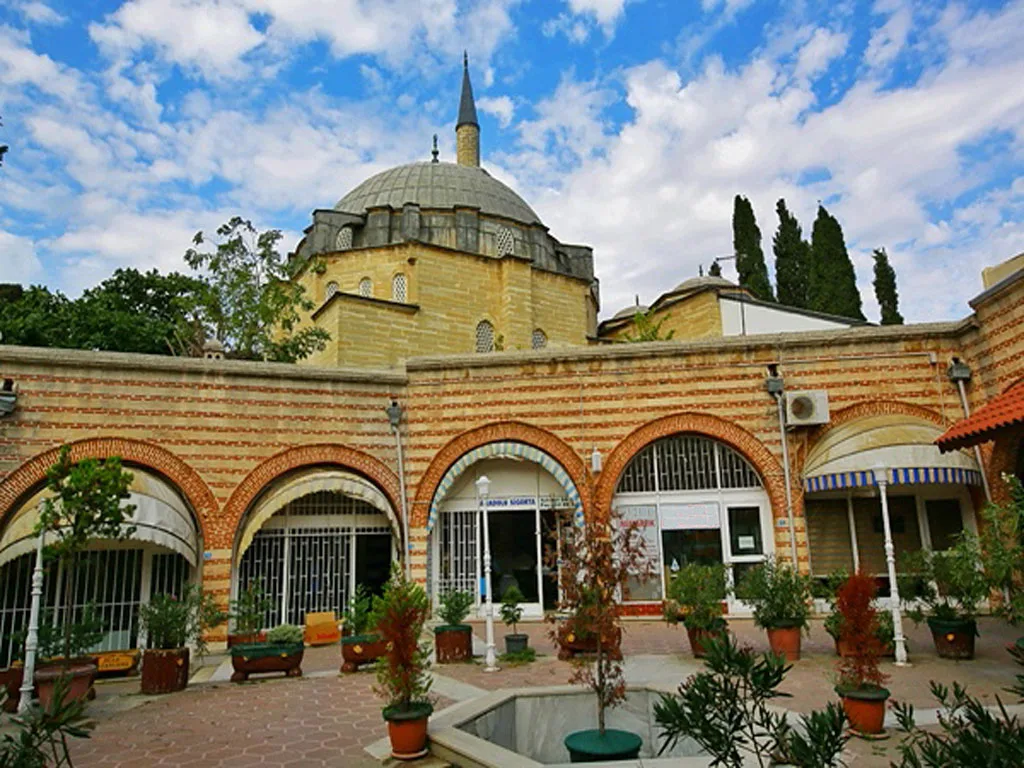 RÜSTEM PAŞA KÜLLİYESİ