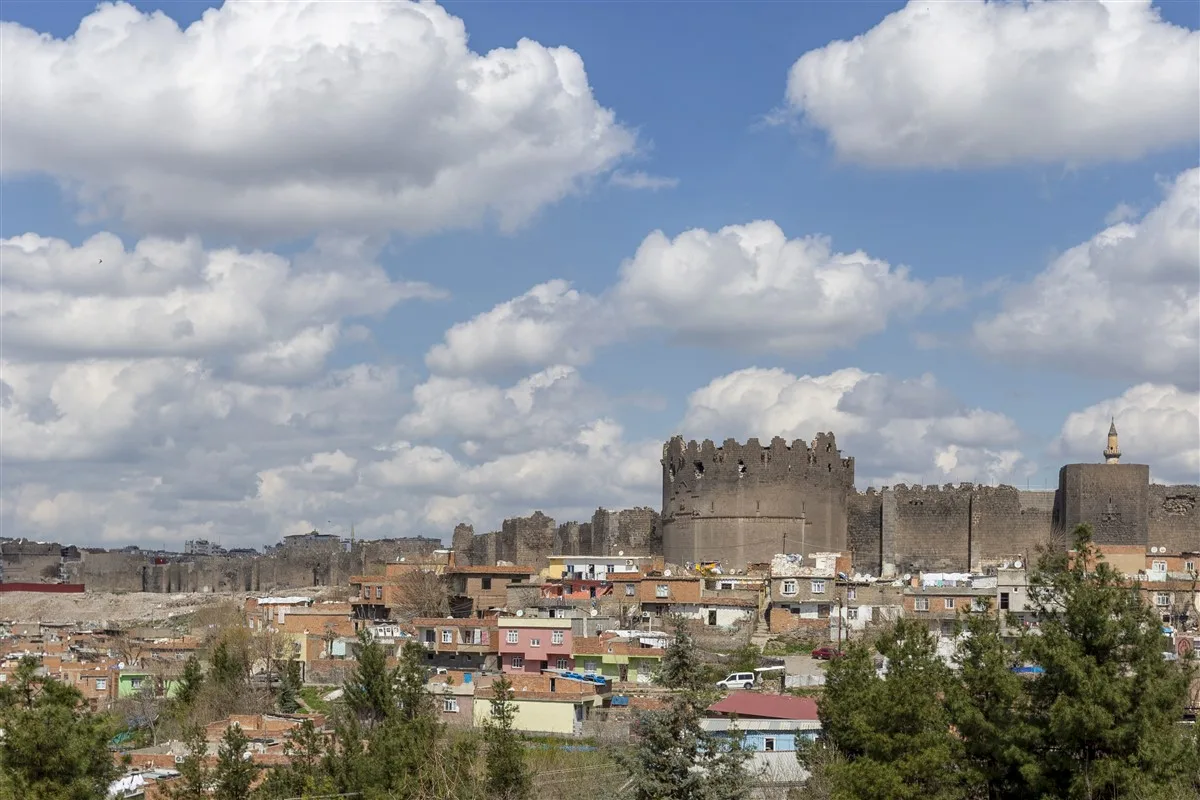 DİYARBAKIR SURLARI