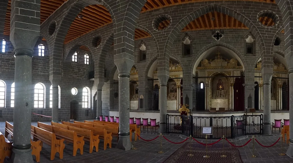 Surp Giragos Ermeni Kilisesi