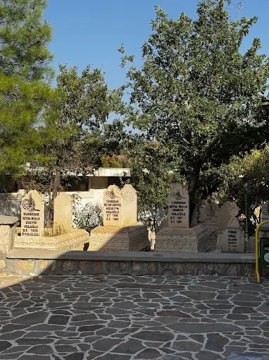 Hazreti Üzeyr Peygamber Türbesi