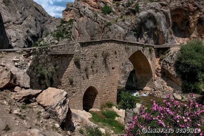 Kahta Çayı Şeytan Köprüsü ( Memlük Köprüsü)