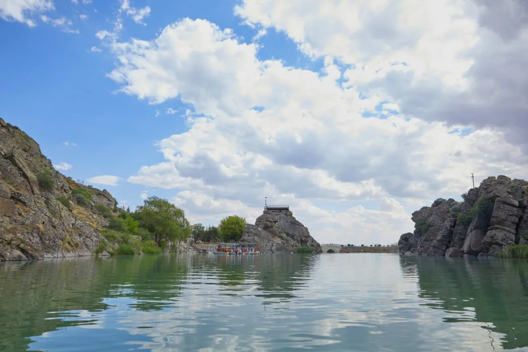Tarihi Çeşginir Köprüsü