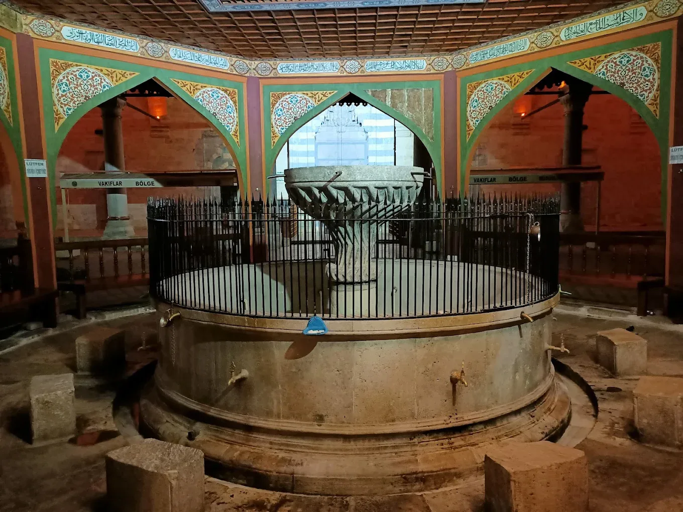 ALİ PAŞA CAMİİ VE TÜRBESİ