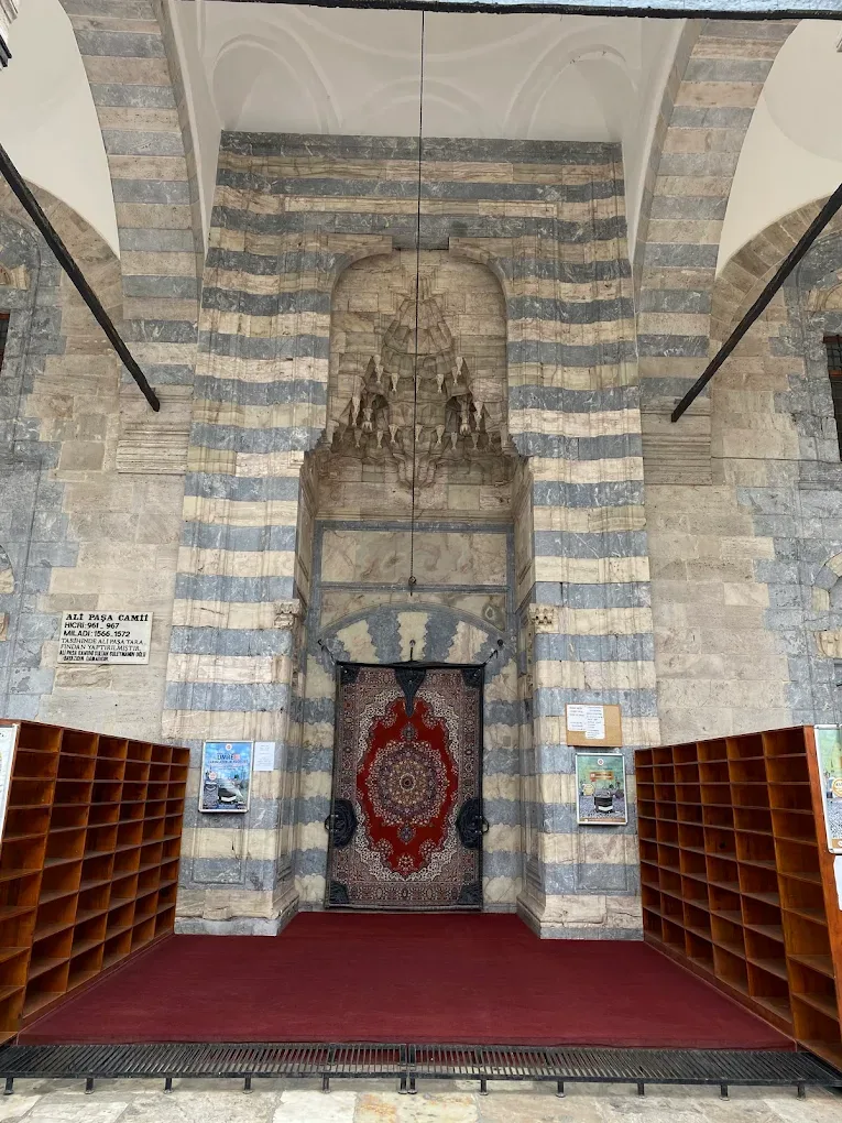 ALİ PAŞA CAMİİ VE TÜRBESİ