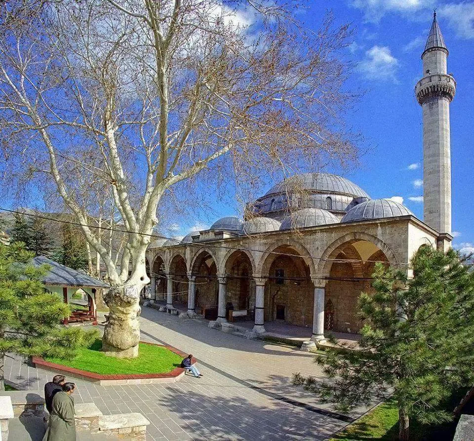 ALİ PAŞA CAMİİ VE TÜRBESİ